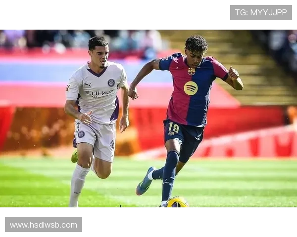 莱万梅开二度亚马尔造乌龙助巴萨四比一大胜赫罗纳稳固西甲争冠势头 莱万梅开二度亚马尔造乌龙助巴萨四比一大胜赫罗纳稳固西甲争冠势头