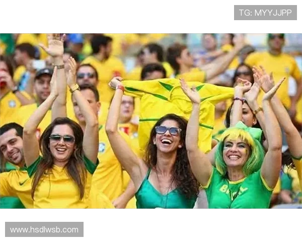 球迷将衣服扔到亚马尔头上引发现场热议签名事件