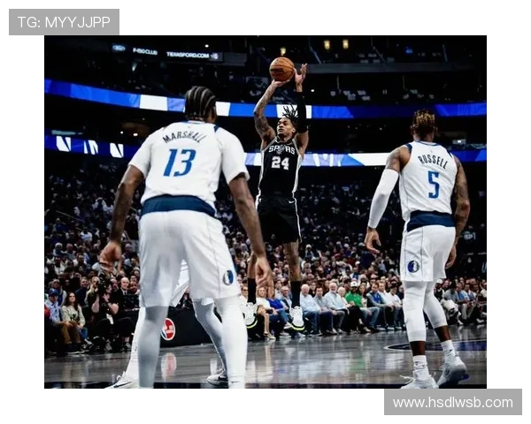 文班亚马半场表现抢眼砍下19分10板3助3断1帽唯失误略显不足